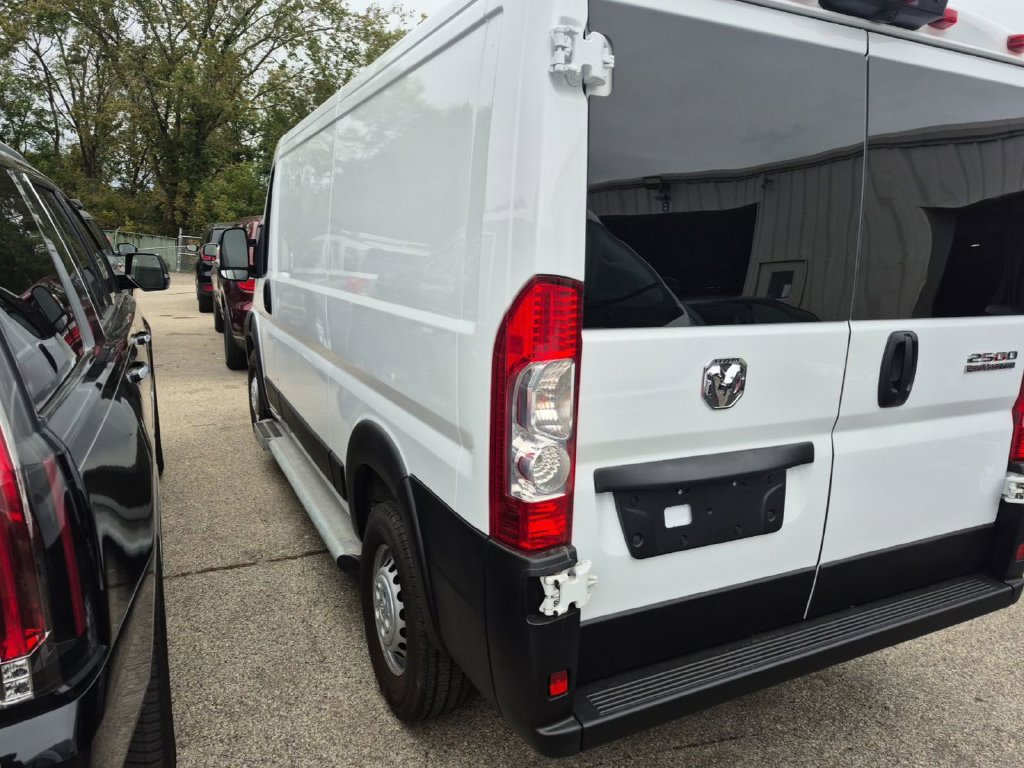 Used 2025 RAM ProMaster 2500 w/ U-Haul Equipment Group FWD image 3