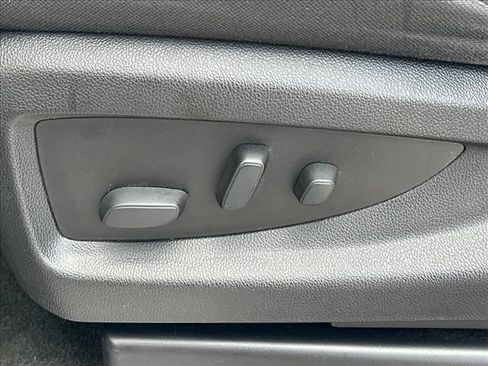 Used 2018 Chevrolet Silverado 1500 LT w/ All Star Edition AWD/4WD image 19