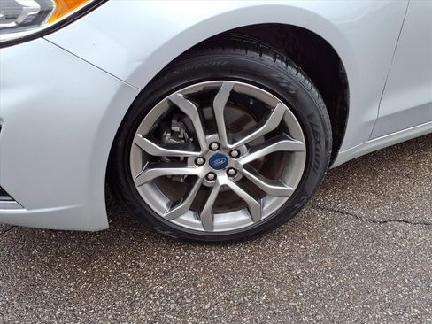 Used 2019 Ford Fusion SEL image 33