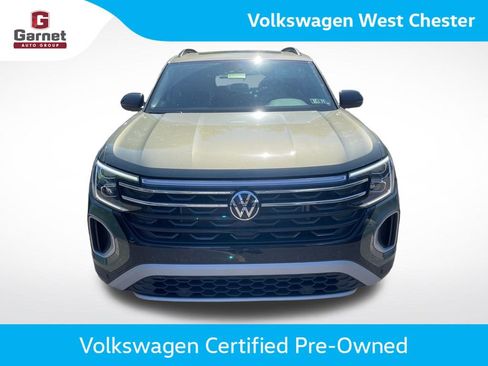Certified 2025 Volkswagen Atlas Peak Edition SE AWD/4WD image 9