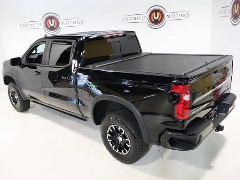 Used 2022 Chevrolet Silverado 1500 ZR2 w/ Technology Package image 8