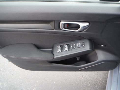 Used 2023 Honda Civic Sport image 11