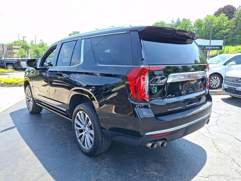 Used 2021 GMC Yukon Denali w/ Denali Premium Package AWD/4WD image 4