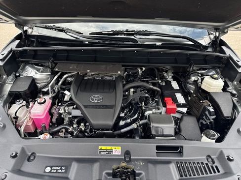 Used 2023 Toyota Highlander XLE image 24