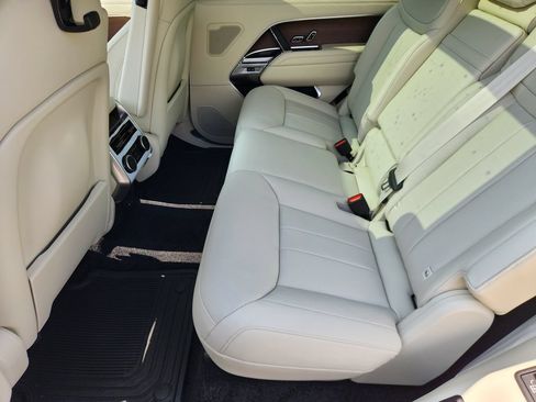 New 2026 Land Rover Range Rover Long Wheelbase SE AWD/4WD image 11