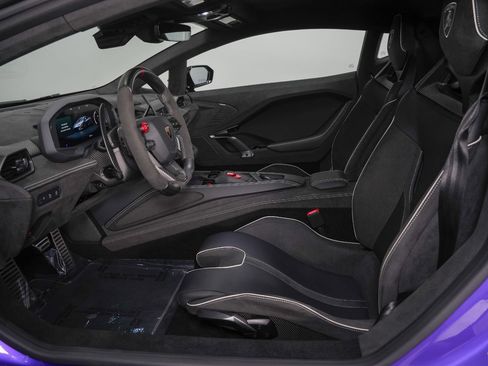 Used 2026 Lamborghini Temerario AWD/4WD image 38