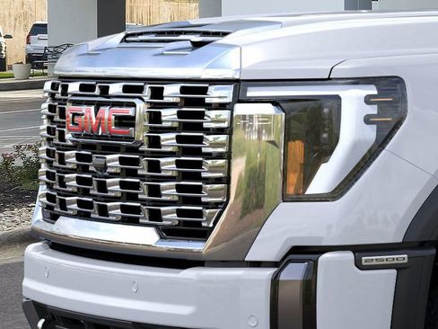 New 2026 GMC Sierra 2500 Denali w/ Denali Reserve Package image 13