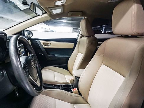 Used 2014 Toyota Corolla LE image 18