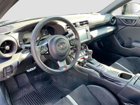 Used 2023 Toyota GR86 Premium w/ ALL Weather Mat Package (TMS) RWD image 9