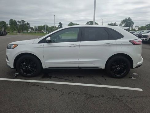 Used 2023 Ford Edge ST-Line w/ Class II Trailer Tow Package AWD/4WD image 16
