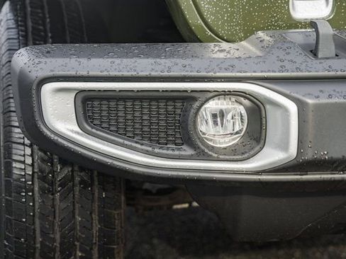 Used 2021 Jeep Wrangler Unlimited Sahara w/ LED Lighting Group image 23