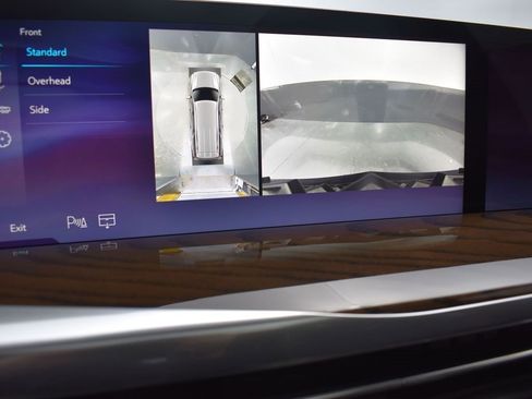 Certified 2025 Cadillac Escalade ESV Sport Platinum image 19