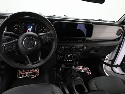 Used 2025 Jeep Gladiator Sport