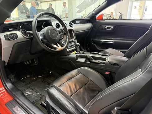 Used 2015 Ford Mustang Premium RWD image 24