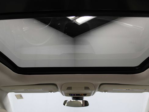 Used 2023 Cadillac XT5 Premium Luxury image 17