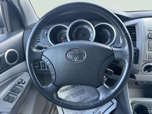 Used 2011 Toyota Tacoma 4x4 Double Cab w/ SR5 Pkg #2 image 24