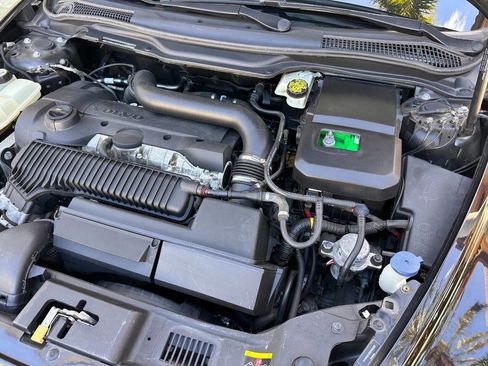 Used 2009 Volvo S40 T5 R-Design image 43