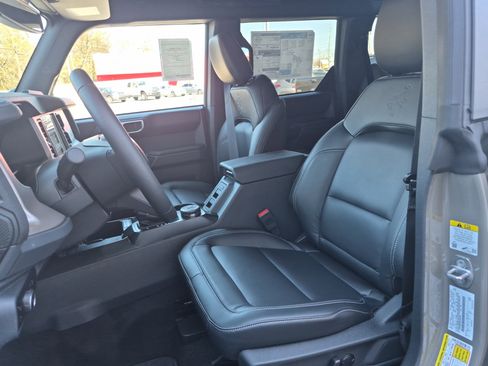 New 2025 Ford Bronco Outer Banks image 10