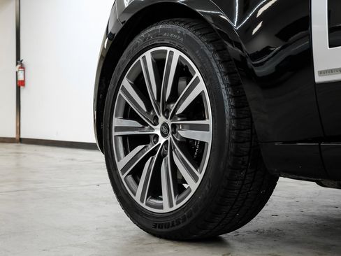 Used 2023 Land Rover Range Rover Autobiography image 54
