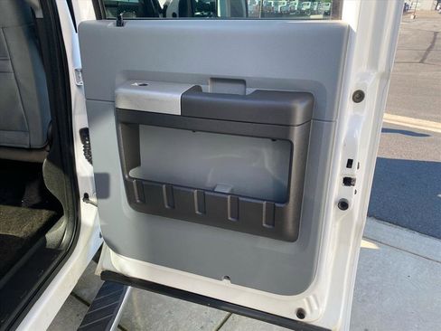 Used 2015 Ford F250 XLT w/ XLT Interior Package image 41