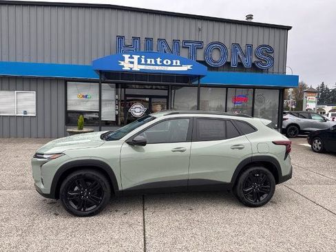 New 2026 Chevrolet Trax ACTIV w/ Driver Confidence Package image 2