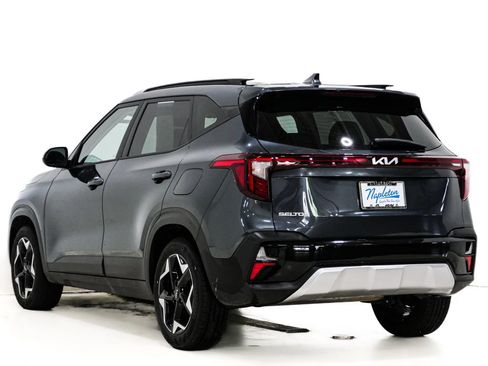 Used 2025 Kia Seltos S FWD image 8