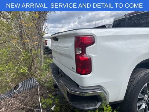 Used 2024 Chevrolet Silverado 1500 LT AWD/4WD image 4