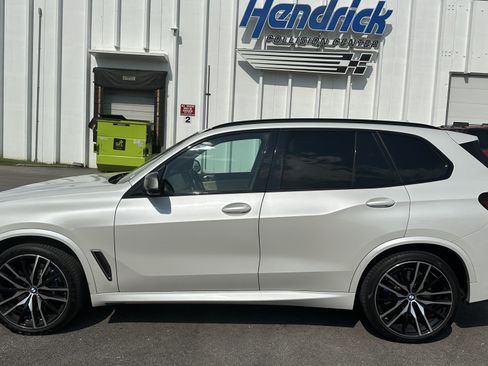 Used 2022 BMW X5 M50i w/ Executive Package AWD/4WD image 5