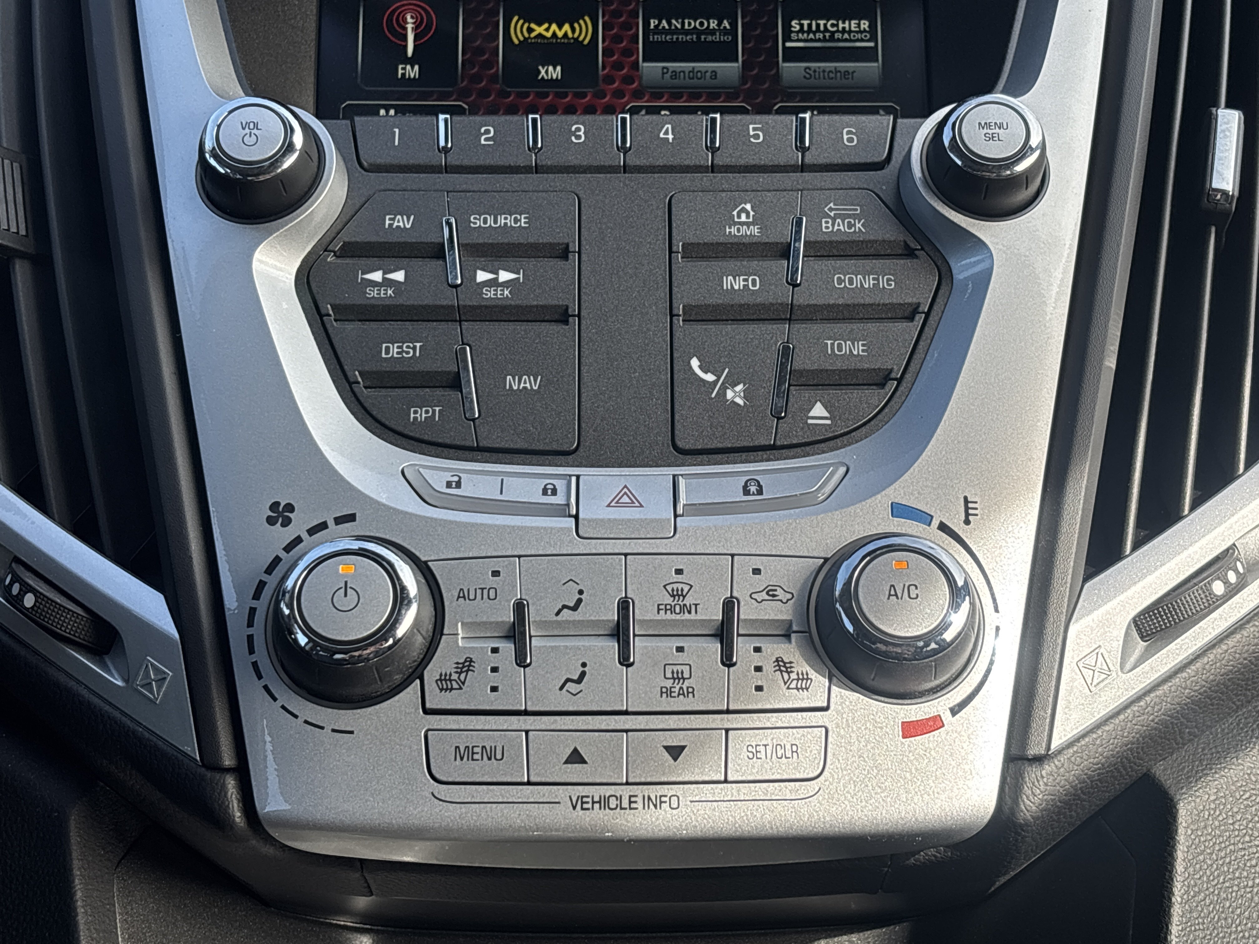 Used 2015 GMC Terrain Denali w/ Cargo Package FWD image 9