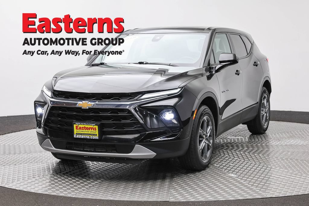 Used 2024 Chevrolet Blazer LT AWD/4WD image 1