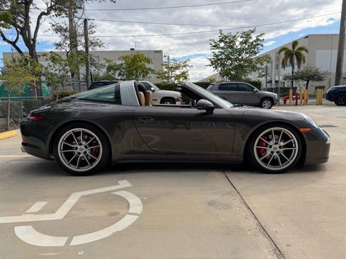 Used 2015 Porsche 911 Targa 4 image 7