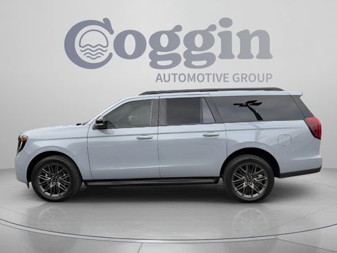 New 2026 Ford Expedition Max Platinum w/ Stealth Appearance Package AWD/4WD image 3
