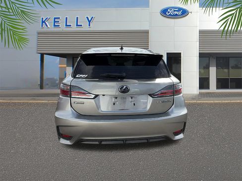 Used 2017 Lexus CT 200h w/ Navigation System Package FWD image 4