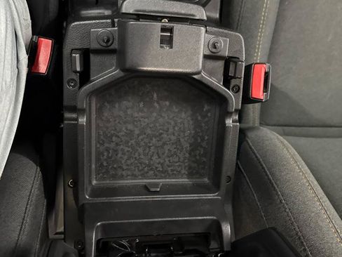 Used 2024 Jeep Wrangler Unlimited AWD/4WD image 28