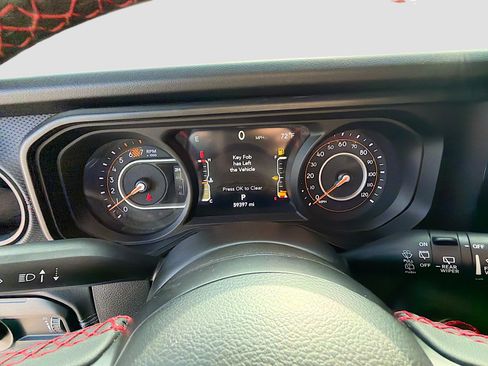 Used 2024 Jeep Wrangler Rubicon image 39