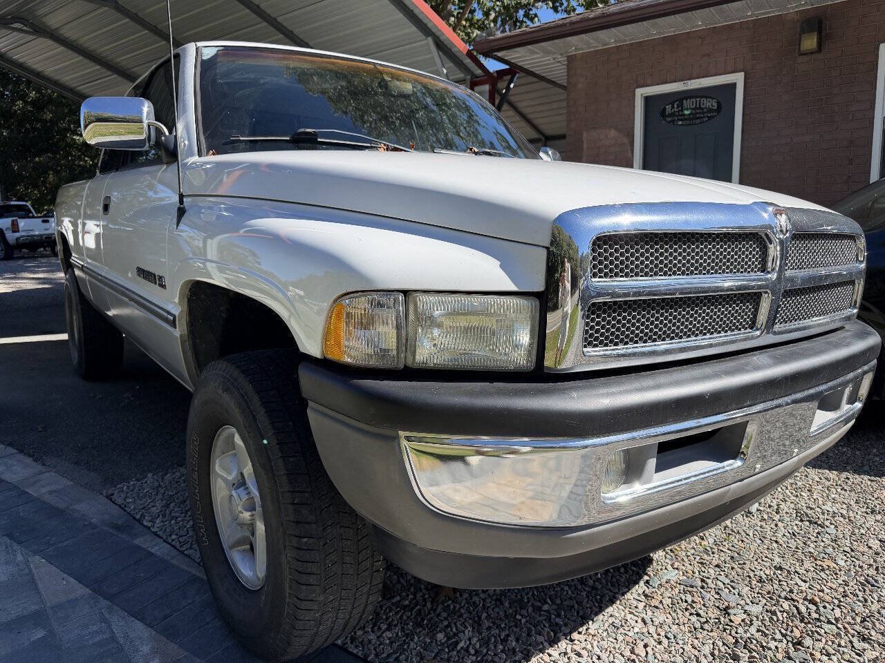 Used 1997 Dodge Ram 1500 Truck 4x4 Club Cab image 17