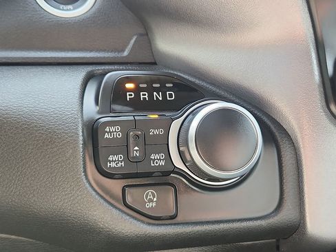 Used 2020 RAM 1500 Big Horn AWD/4WD image 14