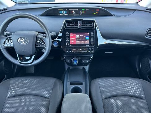 Certified 2021 Toyota Prius LE w/ Carpet Mat Package (TMS) FWD image 13