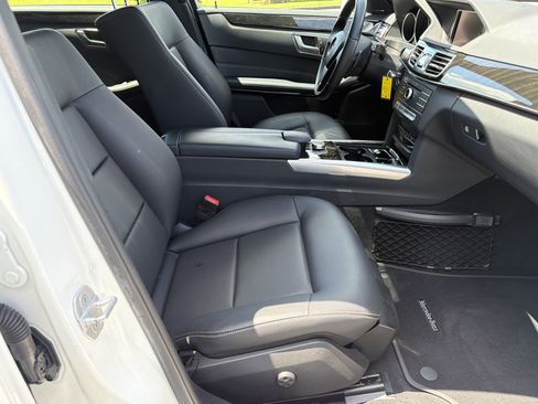 Used 2016 Mercedes-Benz E 350 Sedan w/ Premium Package image 13