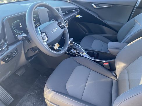 New 2026 Kia Niro LX image 16