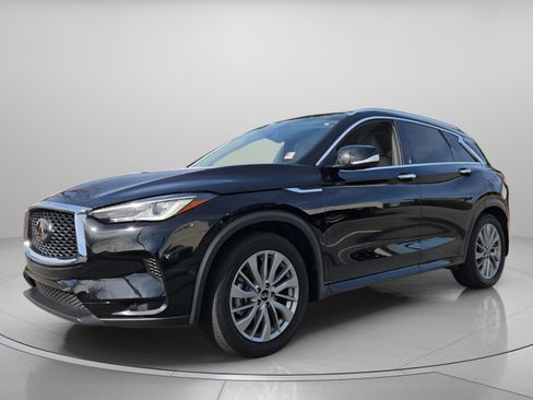 Used 2023 INFINITI QX50 Luxe image 2