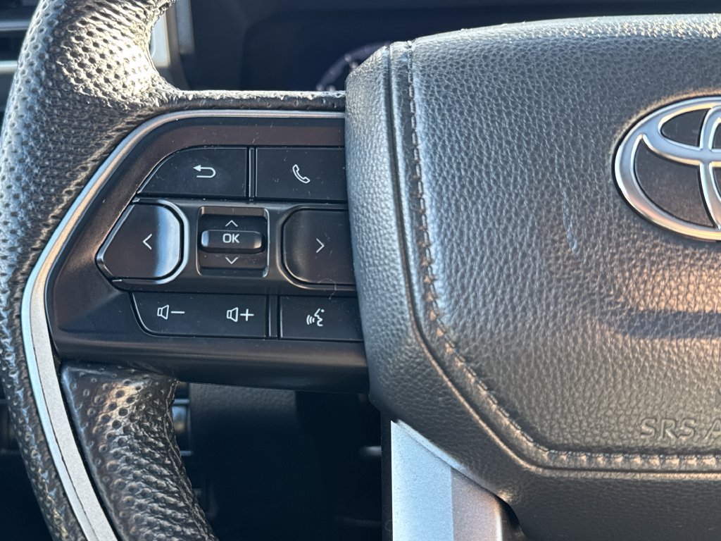 Used 2024 Toyota Tacoma Limited AWD/4WD image 19