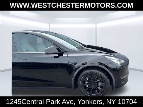 Used 2021 Tesla Model Y Long Range AWD/4WD image 9