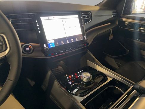 New 2026 Jeep Grand Wagoneer Limited image 20