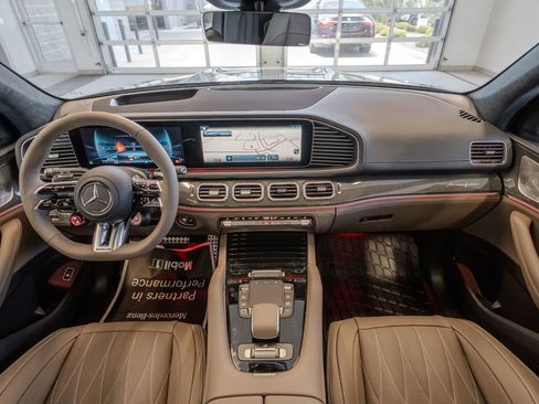 New 2026 Mercedes-Benz GLS 63 AMG 4MATIC image 8