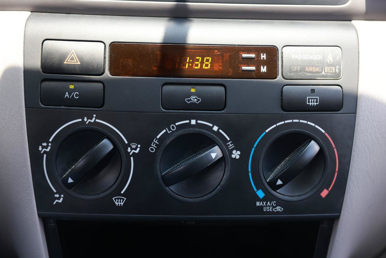 Used 2006 Toyota Corolla CE w/ Upgrade Pkg FWD image 31