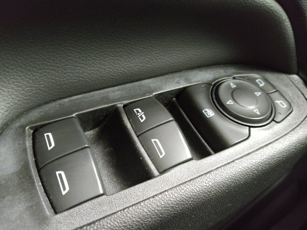 Used 2021 Chevrolet Equinox LT FWD image 27