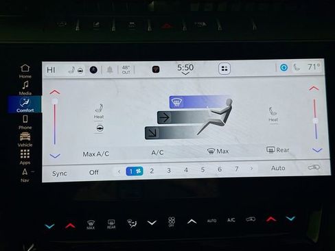 New 2026 Jeep Grand Cherokee Altitude AWD/4WD image 19