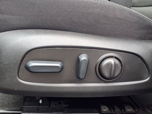 Used 2024 Chevrolet Malibu LT FWD image 24
