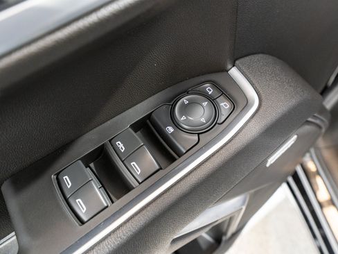 Used 2025 Chevrolet Silverado 1500 RST AWD/4WD image 15